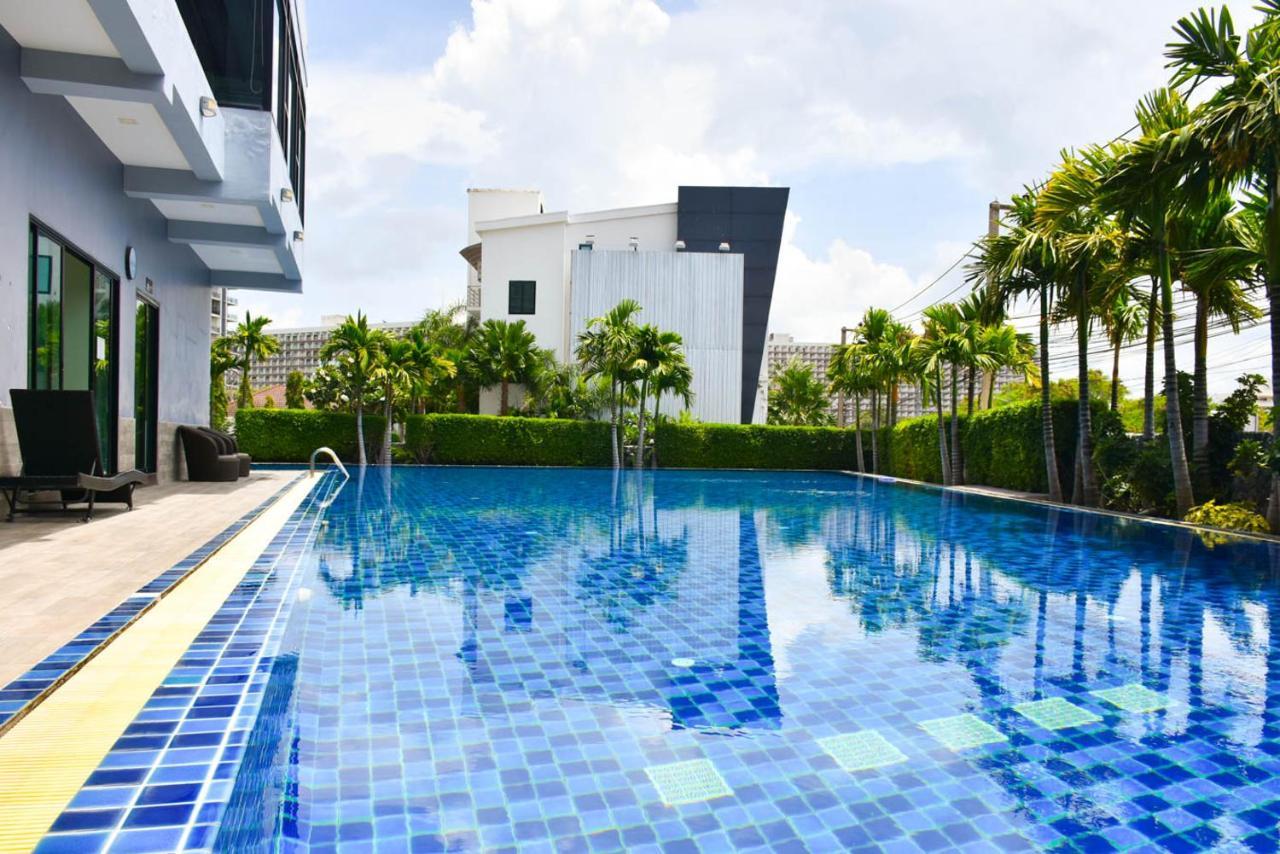 Dusit Grand Condo View Джомтиен Бийч Екстериор снимка