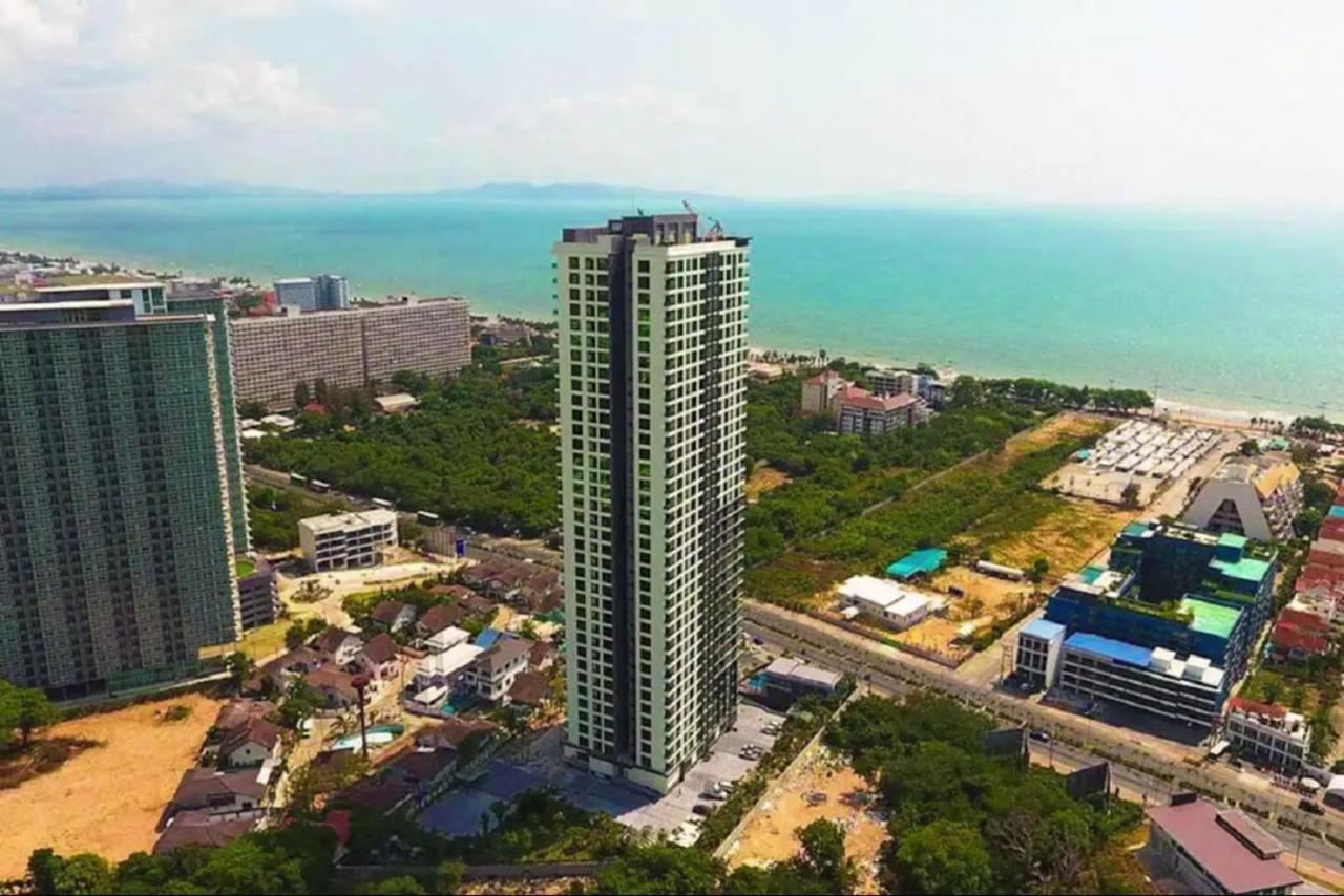 Dusit Grand Condo View Джомтиен Бийч Екстериор снимка