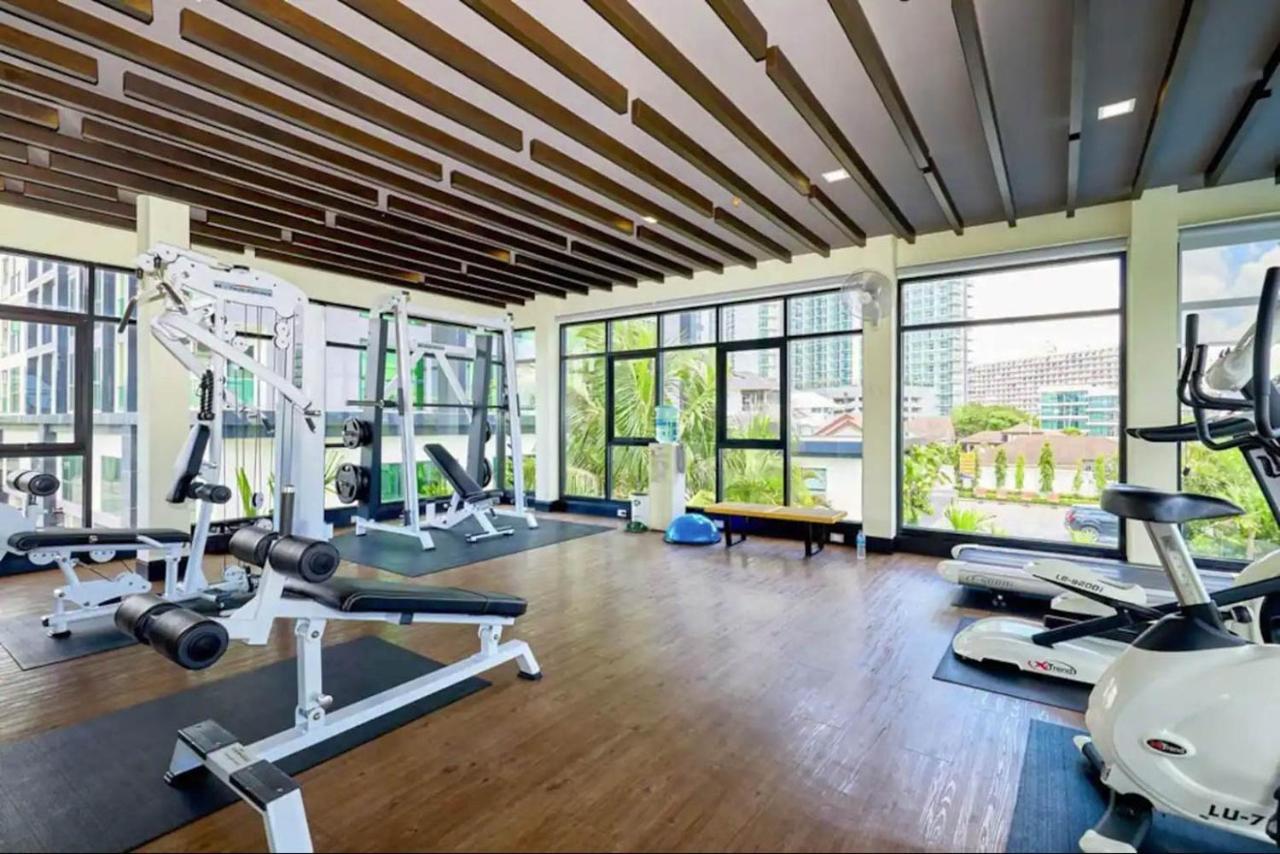 Dusit Grand Condo View Джомтиен Бийч Екстериор снимка
