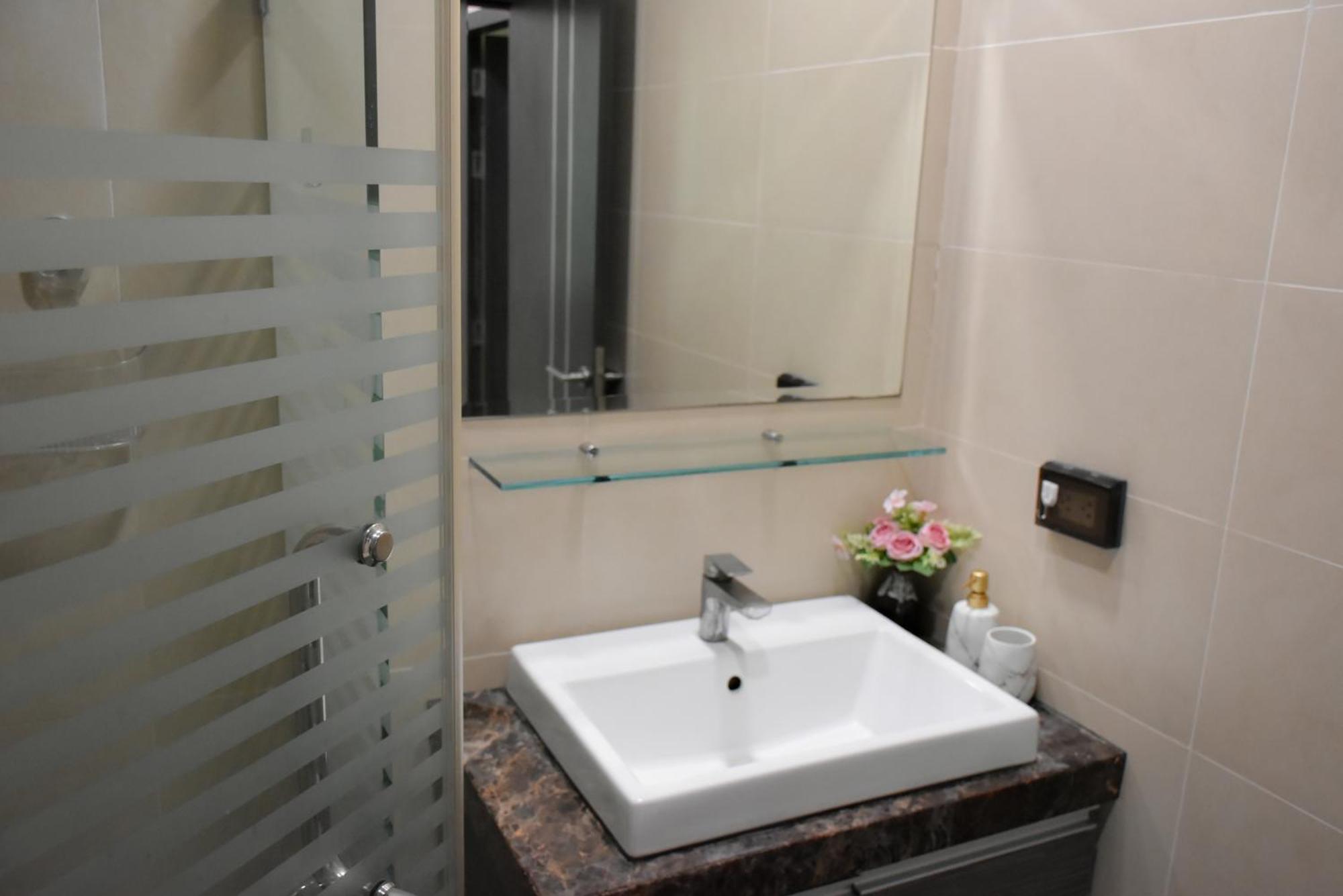 Dusit Grand Condo View Джомтиен Бийч Стая снимка